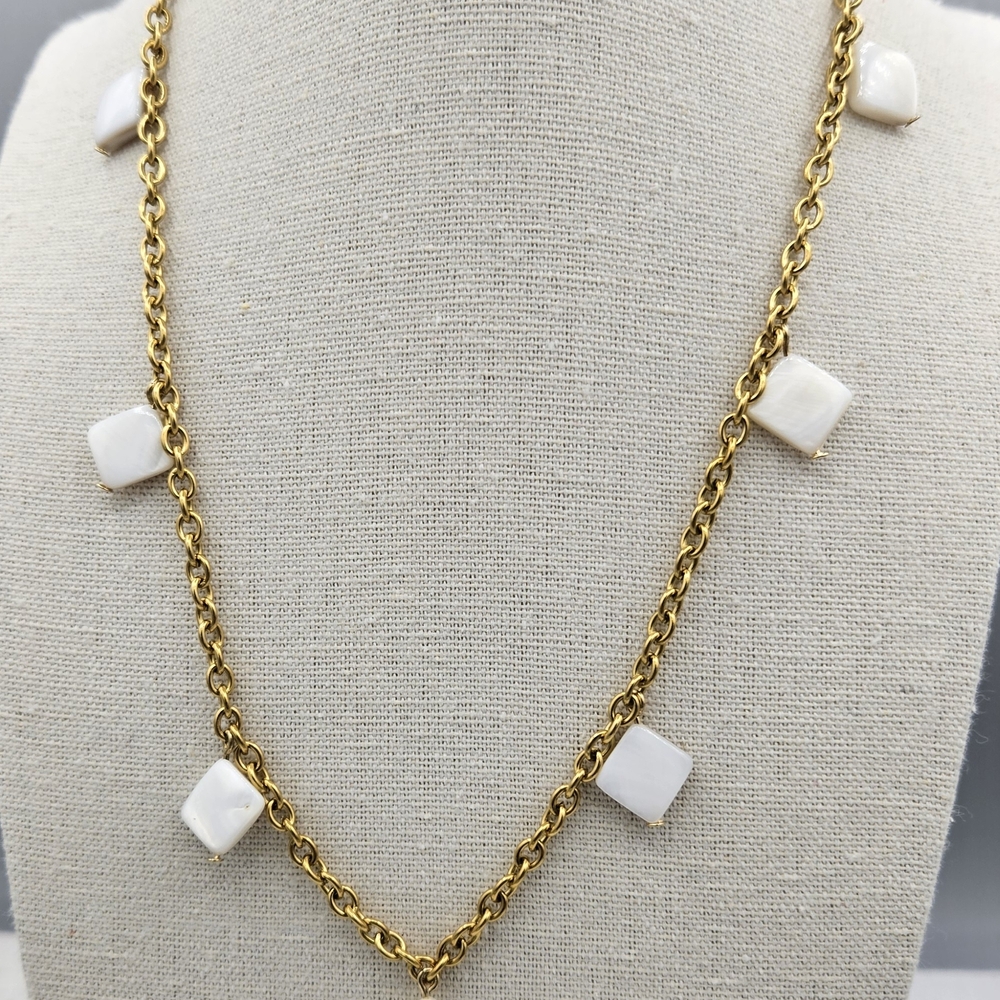 Elegant Gold and White Necklace
